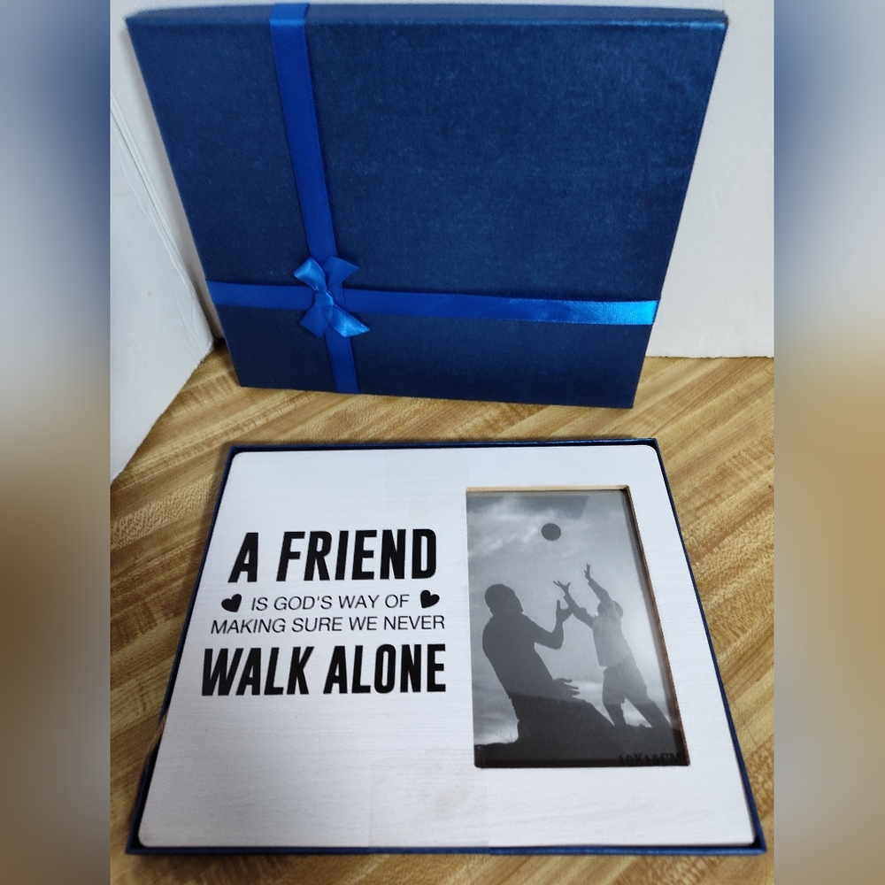 Photo Frame With A Friend You Never Walk Alone New In Gift box Great Gift 4x6?